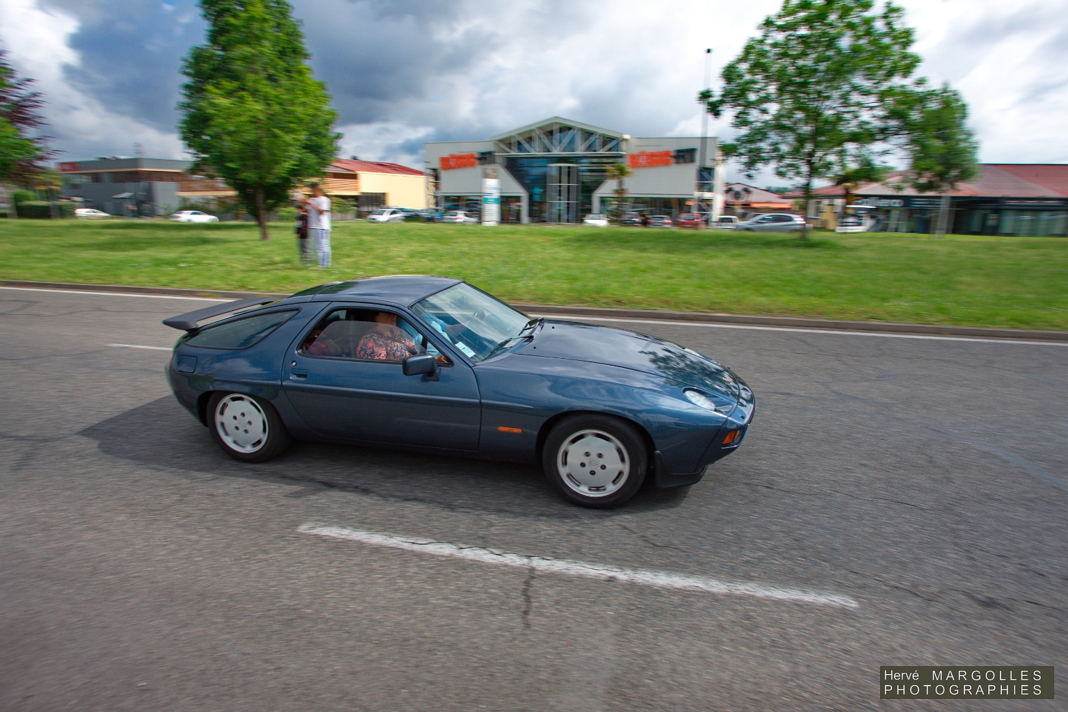 Porsche 928 S4 -01.jpg